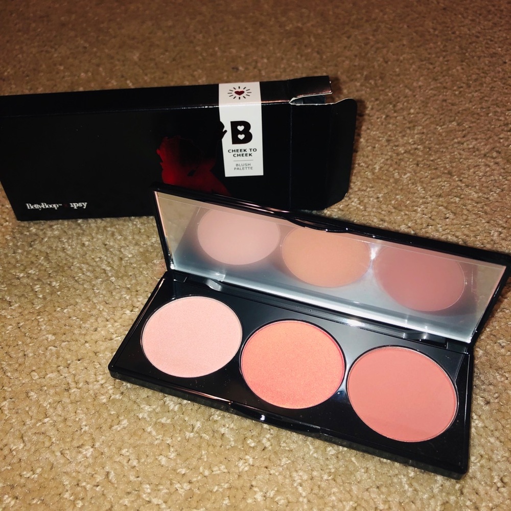 Limited Edition Betty Boop x Ipsy Face Palette